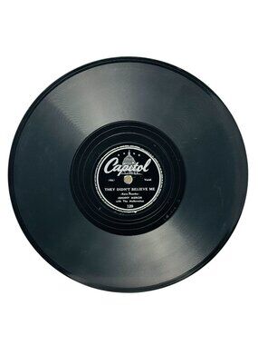 Johnny Mercer They Didnt Believe Me 10in Shellac 78 RPM Capitol Records 129
